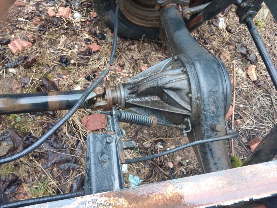 Продавам Нисан трейд на части