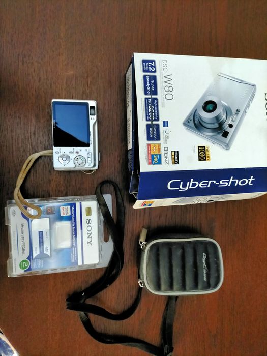 Sony Cyber-shot DSC-W80