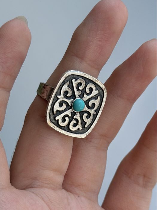 Серебряное кольцо ручной работы