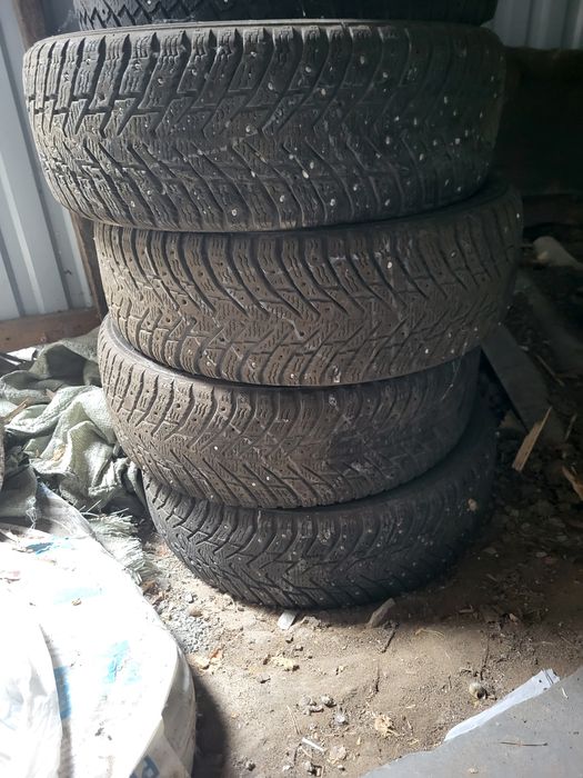 Резина зимняя 195/65/15