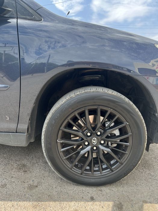 Диски черные R18 для Lexus Toyota