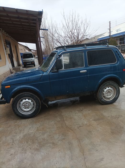 Срушни сотилади машин метанда матур килинган