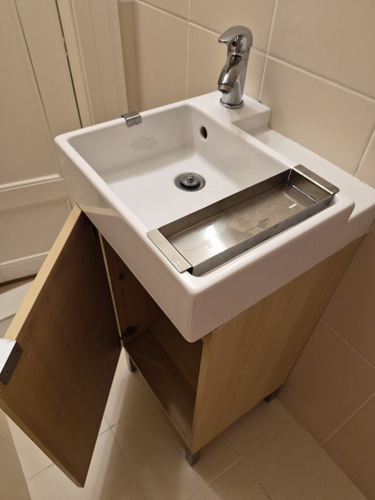 Продам раковину со шкафом