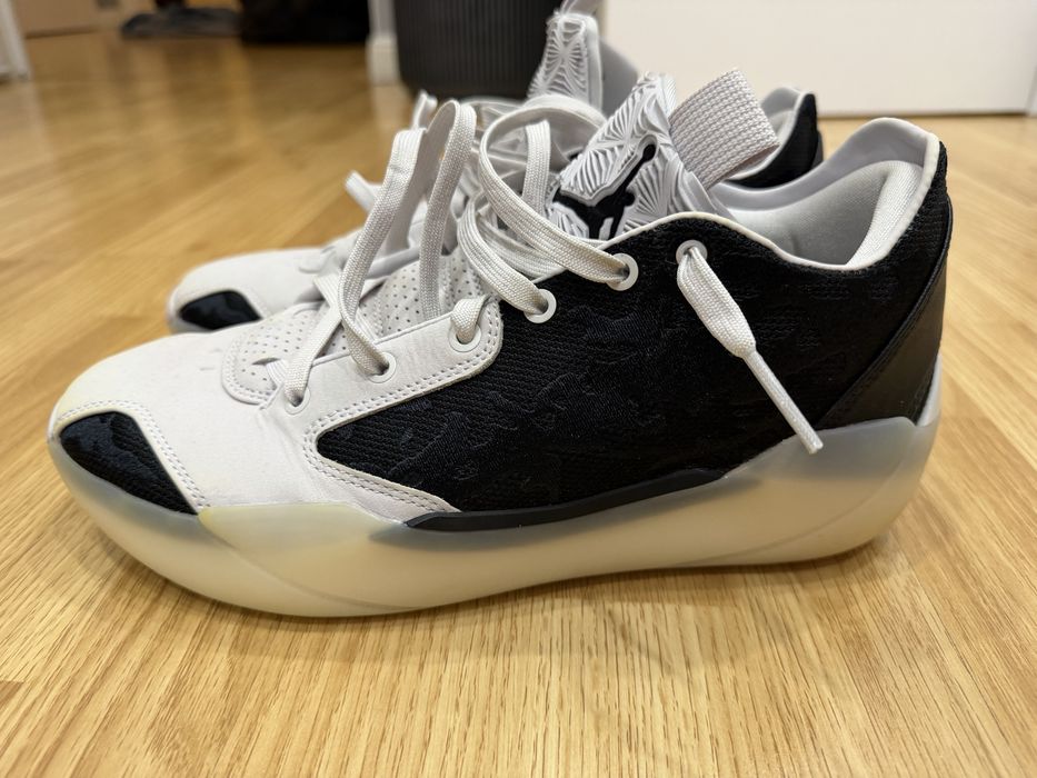 Jordan XXXIX aproape noi