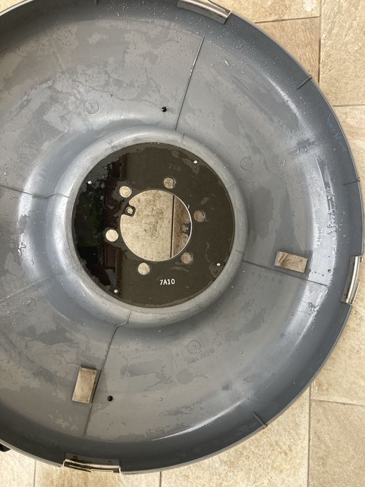 Кутия за резервна гума