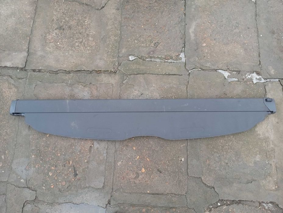 Продавам щора за багажник за Сеат Алхамбра