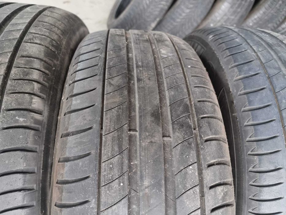 Set 4 Anvelope de VARA 225.60.16 'Michelin' ; stare buna