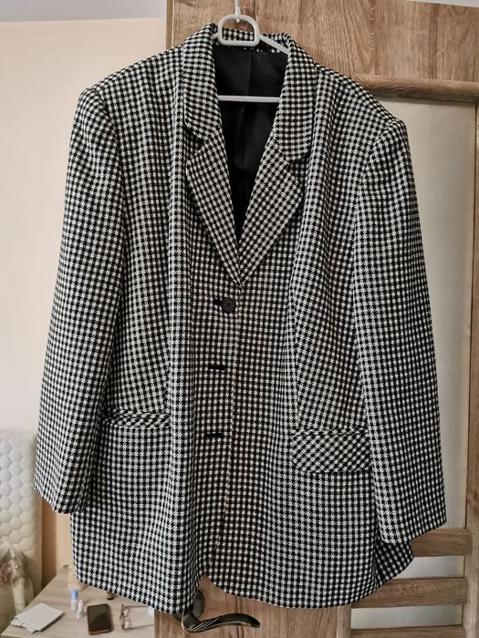 Vand sacou alb/ negru