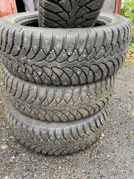 Продам зимние шины