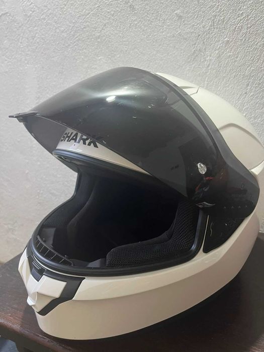 Shark Ridill 2 white gloss