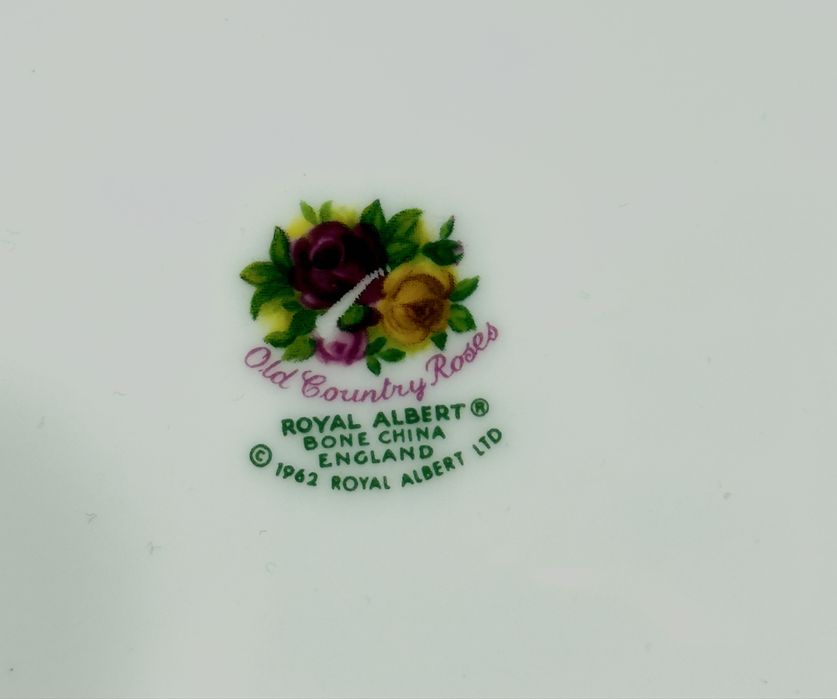 Royal Albert-Old Country Roses