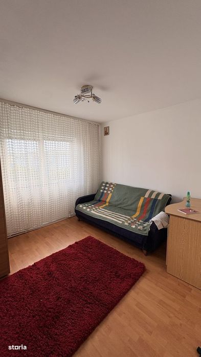 Vând apartament 2 camere decomandat etaj 4/4