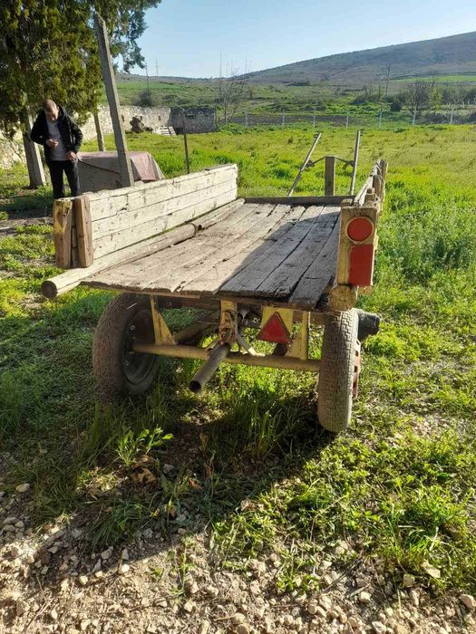 Продавам каруца