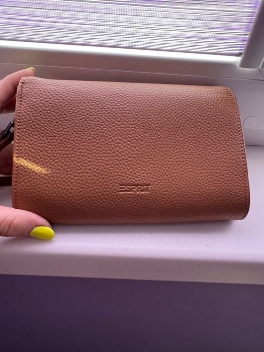 Чанти различни ,Чанта тип портмоне Esprit