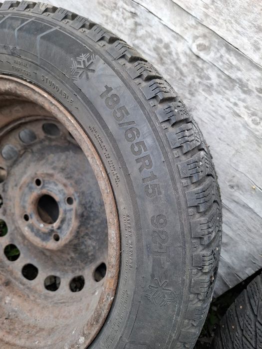 Зимние шины с дисками на 15