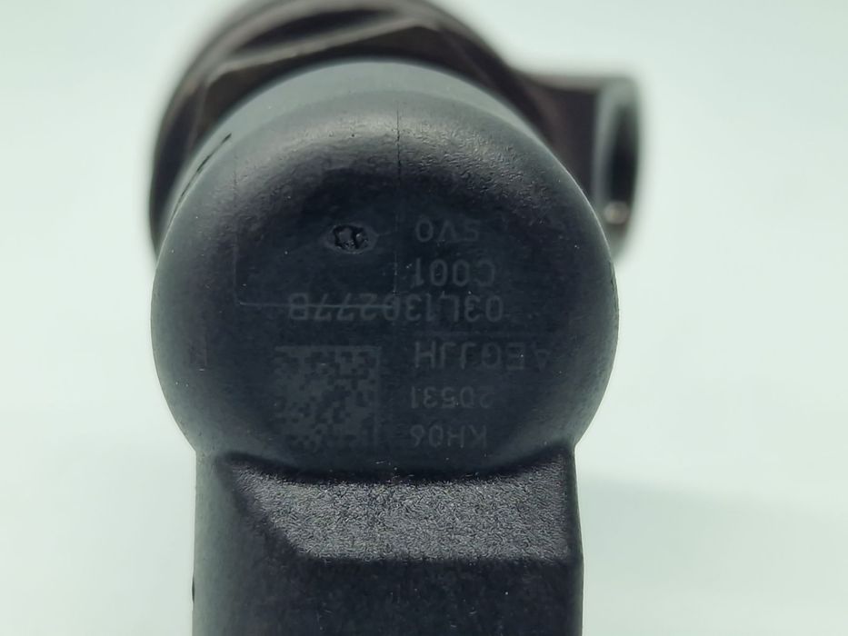Injector Volkswagen Golf 6 (5K1) [Fabr 2009-2013] 03L130277B 1.6 TDI C