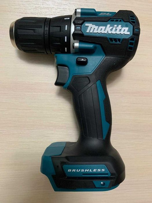 Дрель-шуруповерт DDF487Z