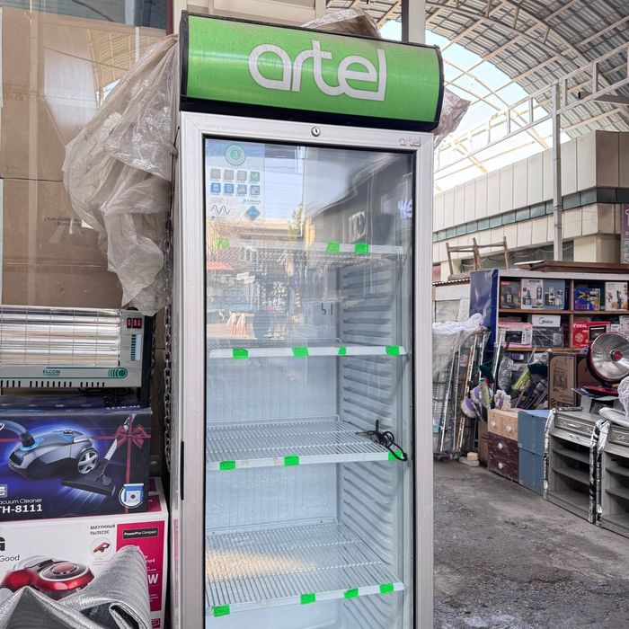 Витрина холодильник