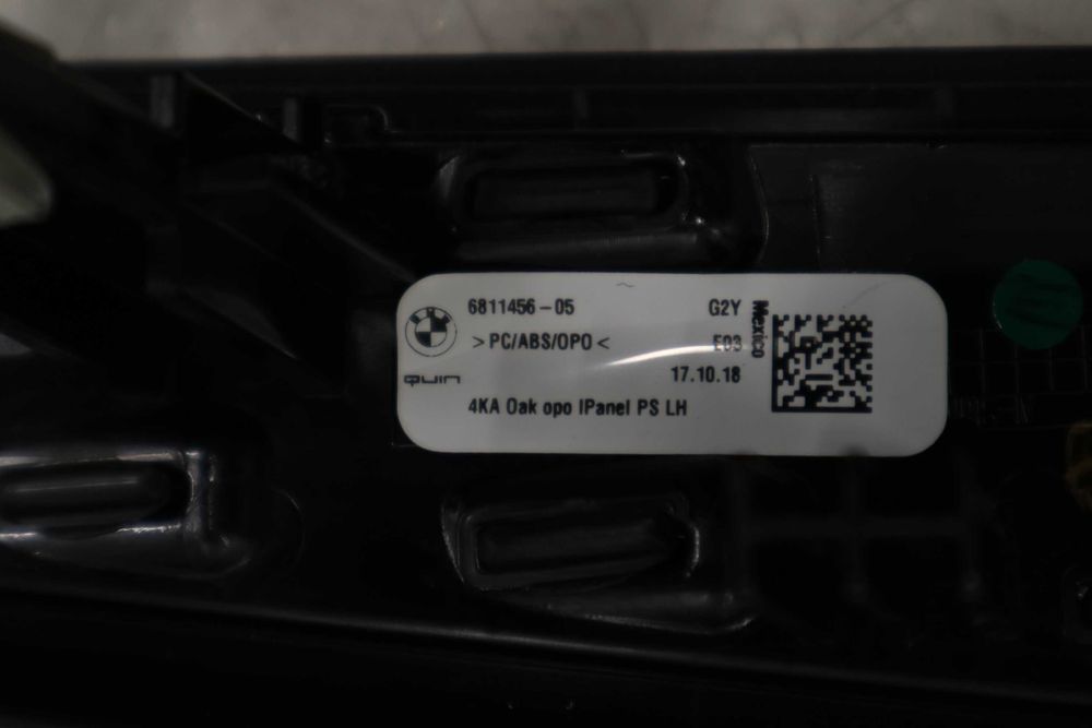 Лайсна табло БМВ Г20 Г21 Г22 Г23 Г26 BMW G20 G21 G22 G23 G26 Ефект Дъб