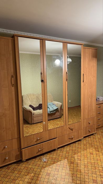 Продам шкаф в комнату