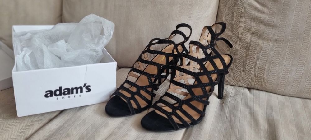 Pantofi Adam's Shoes cu toc din piele nou nouți si sigilați.