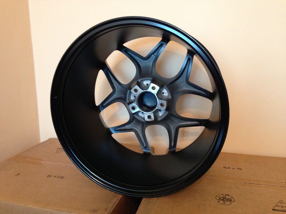 Джанти 21 бмв х5 х6 М перформънс bmw x5 x6 m Performance 20 цол 19 е70