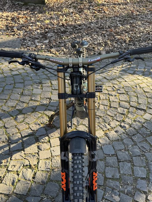 Bicicleta commencal supreme dh v4 custom