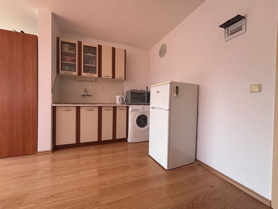 Продава се Едностаен апартамент в Бяла - 40 кв.м за 1150 €/кв.м - Снимка #2