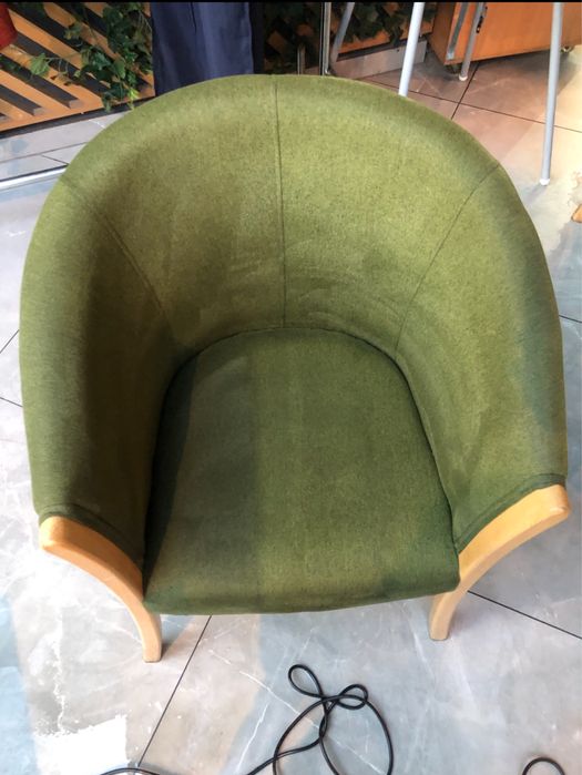 Curatam canapele , si interioare masini