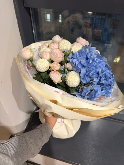 Сегодня получила букет, продаю за 9000 тг