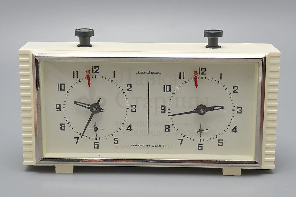 Шахматные часы янтарь