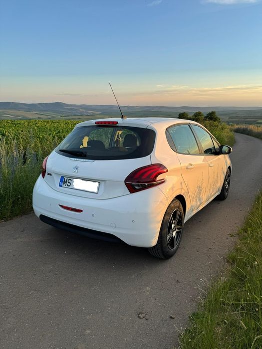 Peugeot 208 1.6 hdi