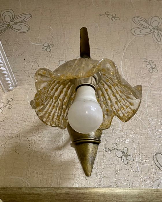 Продам  люстру потолочную и бра