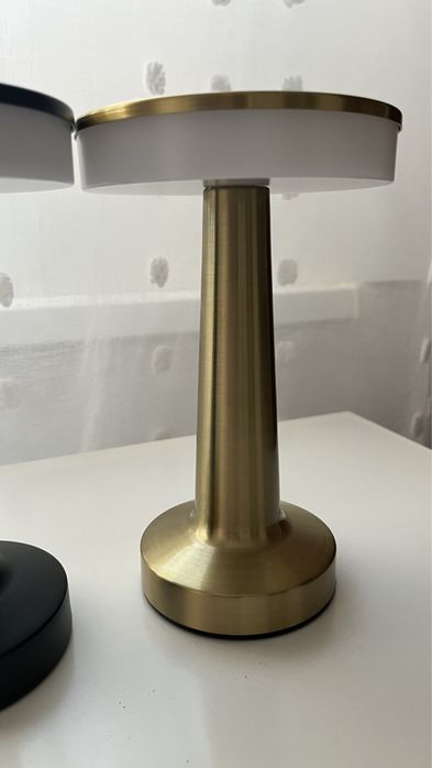 Lampa cu LED si senzori