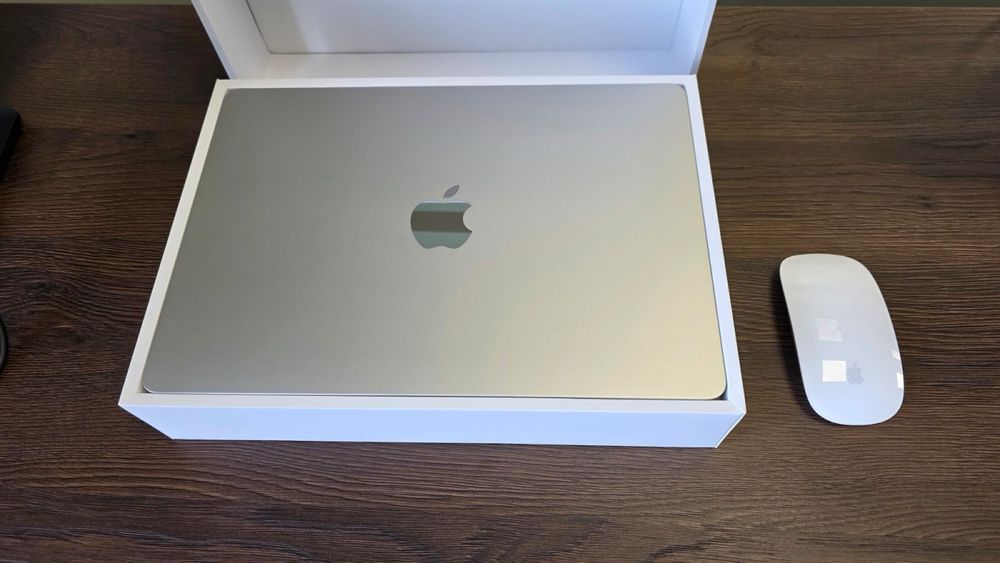 Macbook air M2 2022
