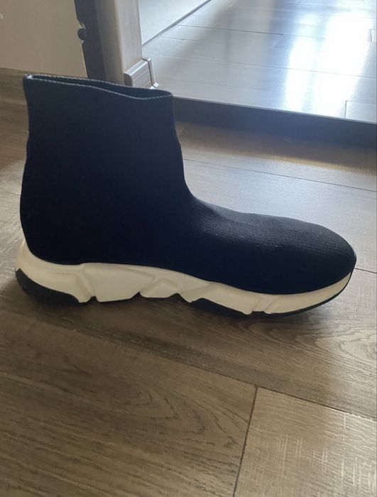 Balenciaga speed traines