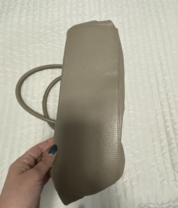 Маркови чанти от естествена кожа