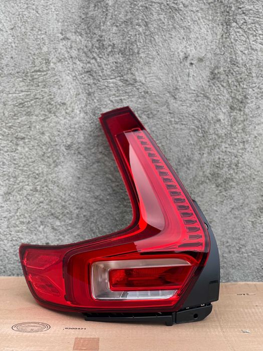 Volvo STOP STANGA xc40 nou original