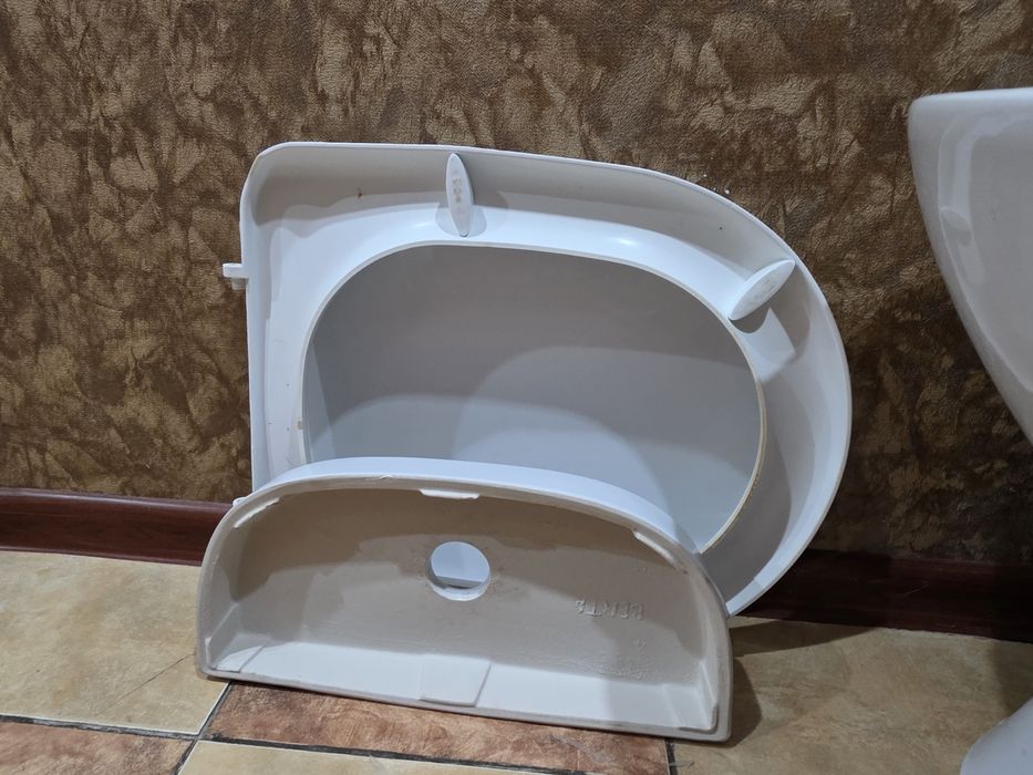 Продается унитаз б/у.