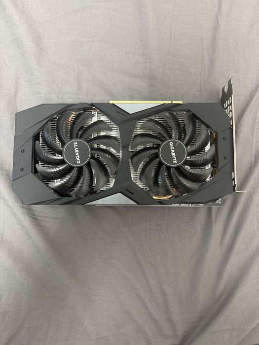 Placa video gigabyte 2060