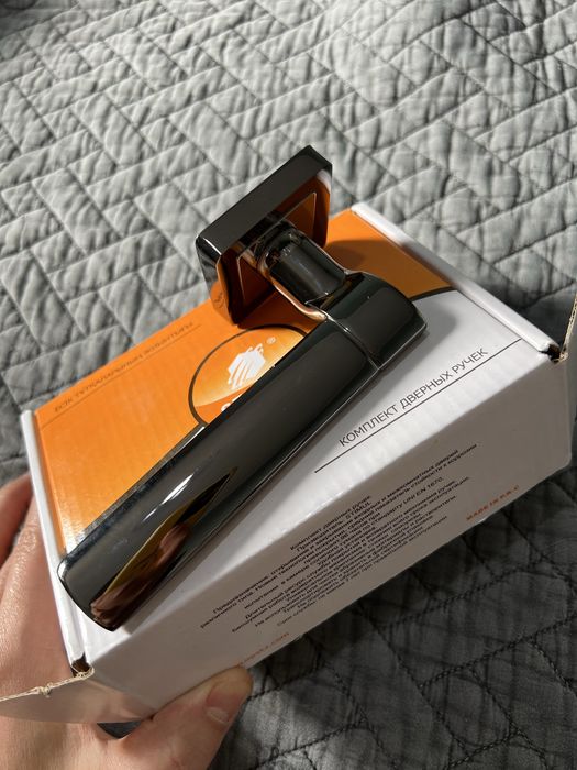 Продаю дверные ручки