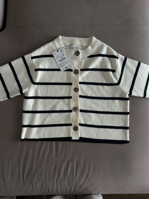 Чисто нова жилетка от Zara. Размер:152 (11-12г.)