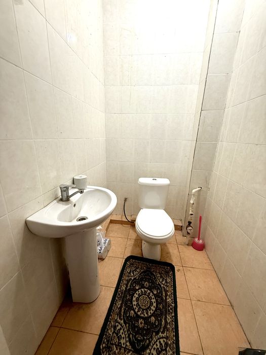 Termiz sh, vokzal TISU turist politsiya oldida 63,9 mkv, 2 xona