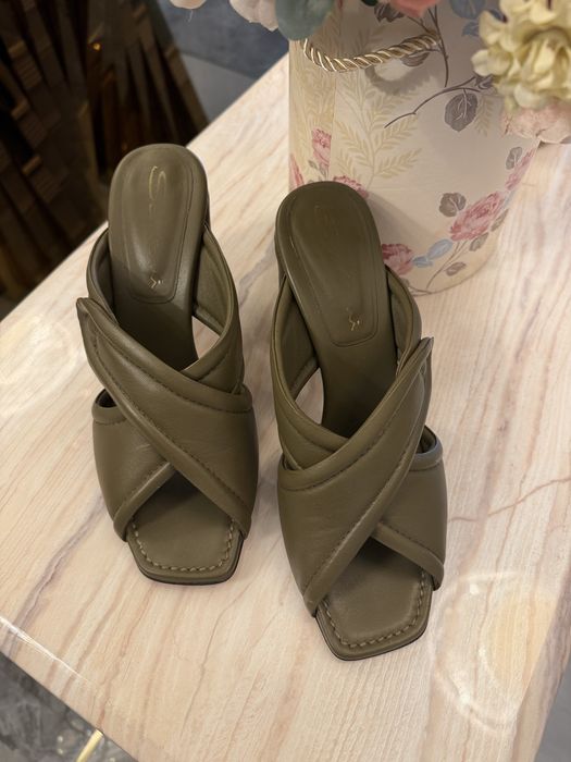 Обувь женская Santoni