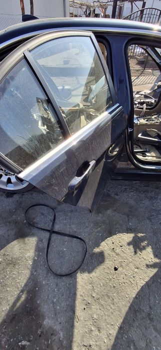 Задна дясна врата цвят monacoblau metallicBMW E90 335D 286HP M57
БМВ Е