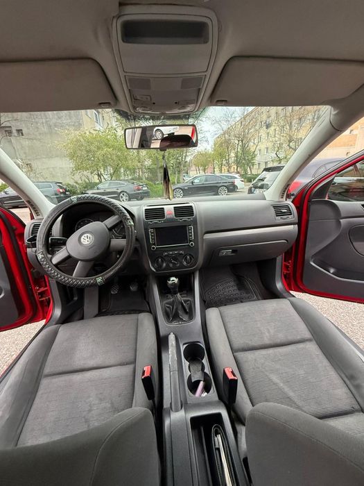 Se vinde  golf 5 fsi