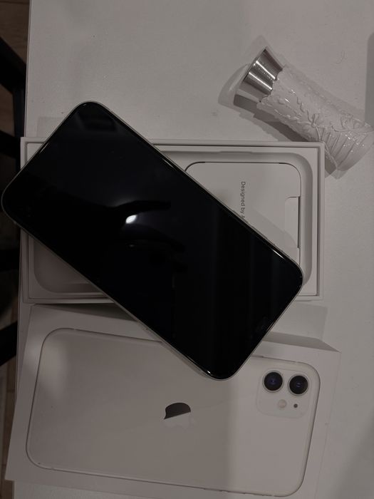 Iphone 11,белый,128 гб