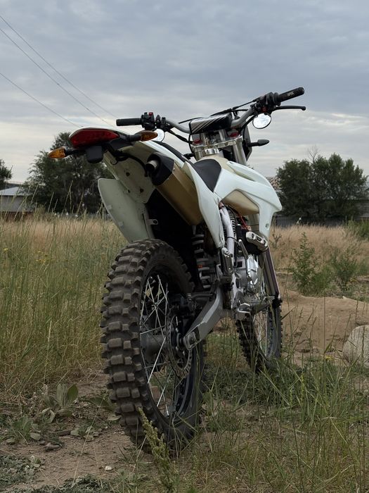 Продам мотоцикл avantis fx 250