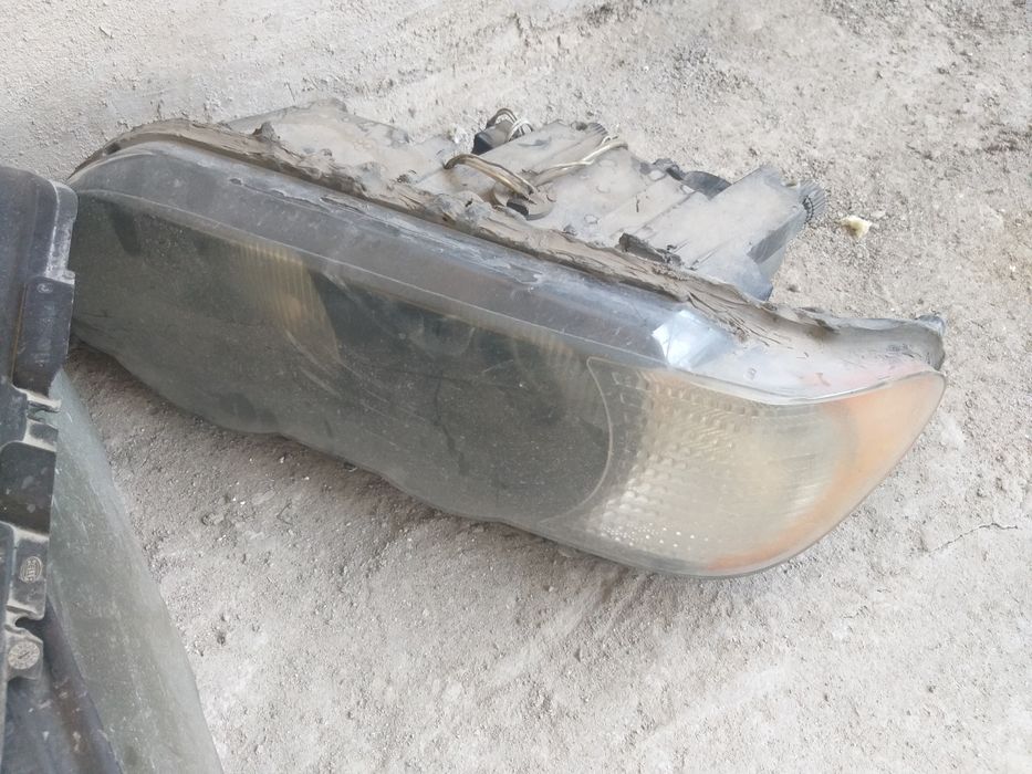 Продам фары на BMW x5