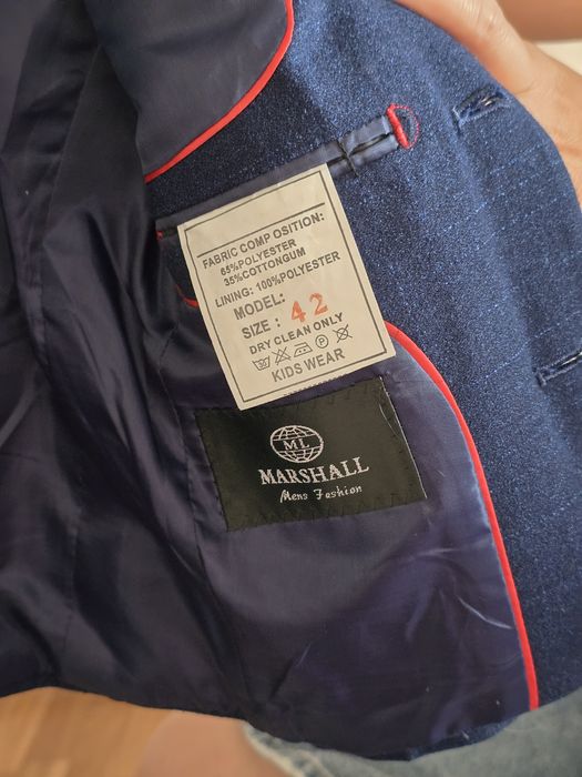 Продам школьную форму 1 класс